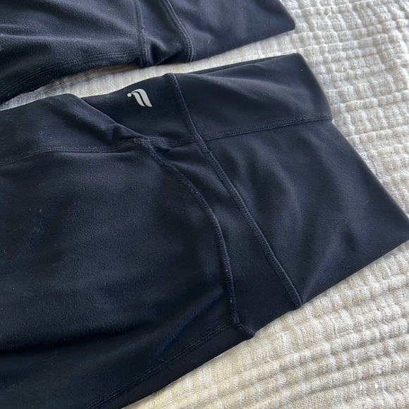 Bundle! Fabletics purelux leggings three length black size S capri full 7/8 EUC - Picture 3 of 11